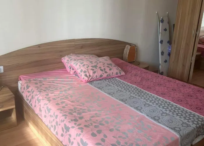 Noks - Marina View Апартамент *