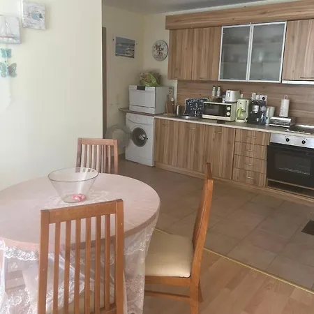 Noks - Marina View Appartement